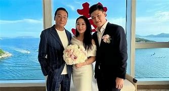 香港帅气男星喜结良缘，洞房之夜共筑未来梦