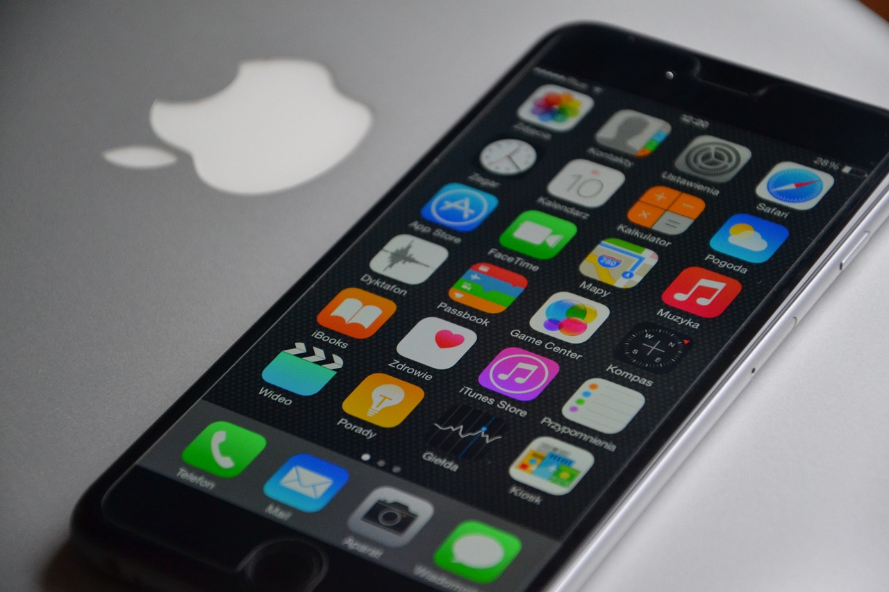 分析师，iPhone 16系列出货预估上调，市场前景展望