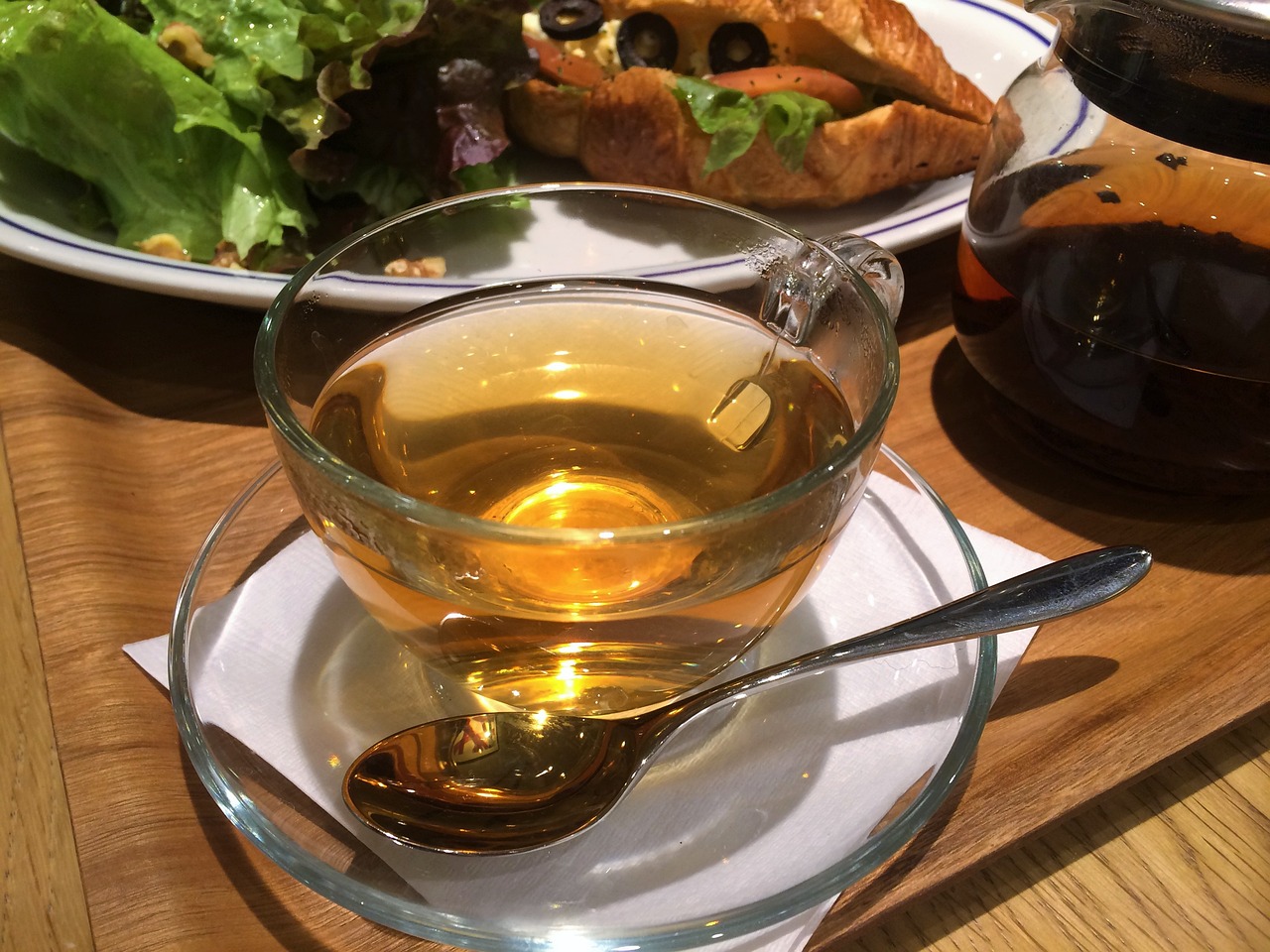 一汤一味，生活中的幸福滋味，紫菜鸡蛋汤的温情烹饪记